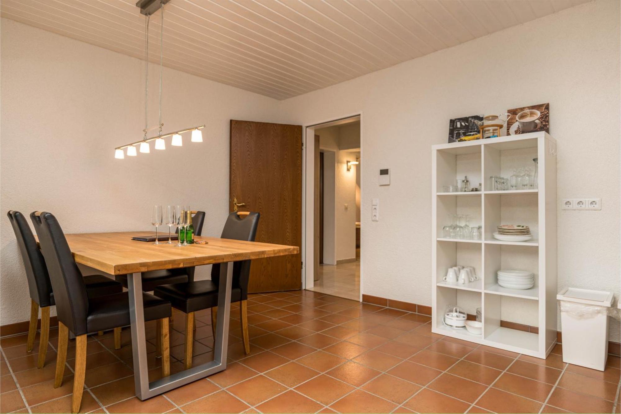 Riesling Appartement For 2 - 4 People - Billiards - Balcony With Mosel View - Parking - Wine Barrel Bar - Fully Equipped Kitchen - Netflix - Waiputv - 3 Km From Cochem Klotten Exterior foto